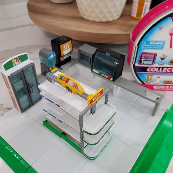 Zuru Mini brands 24 mini store plus around 50 of mini brand items - Picture 4 of 11